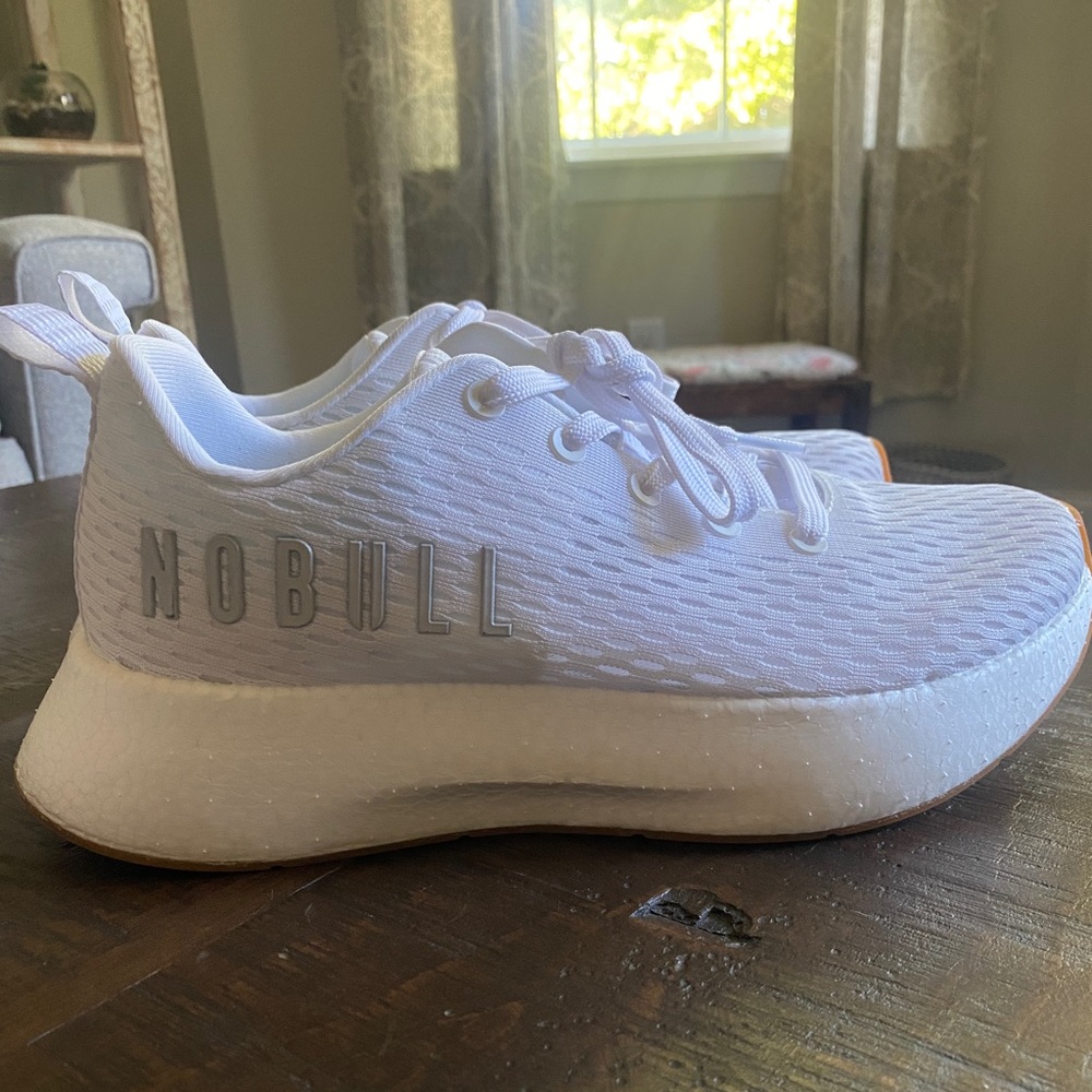 NWOT Nobull Trainer Women’s Size 9